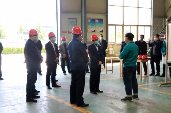 Wang Yunguo, Deputy Director of the Standing Committee of the County People's Congress, and his delegation visited Kangmule Electric Power to inspect the work