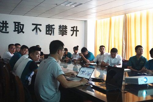 发电机组厂家：广西玉柴集团技术人员来康姆勒培训指导